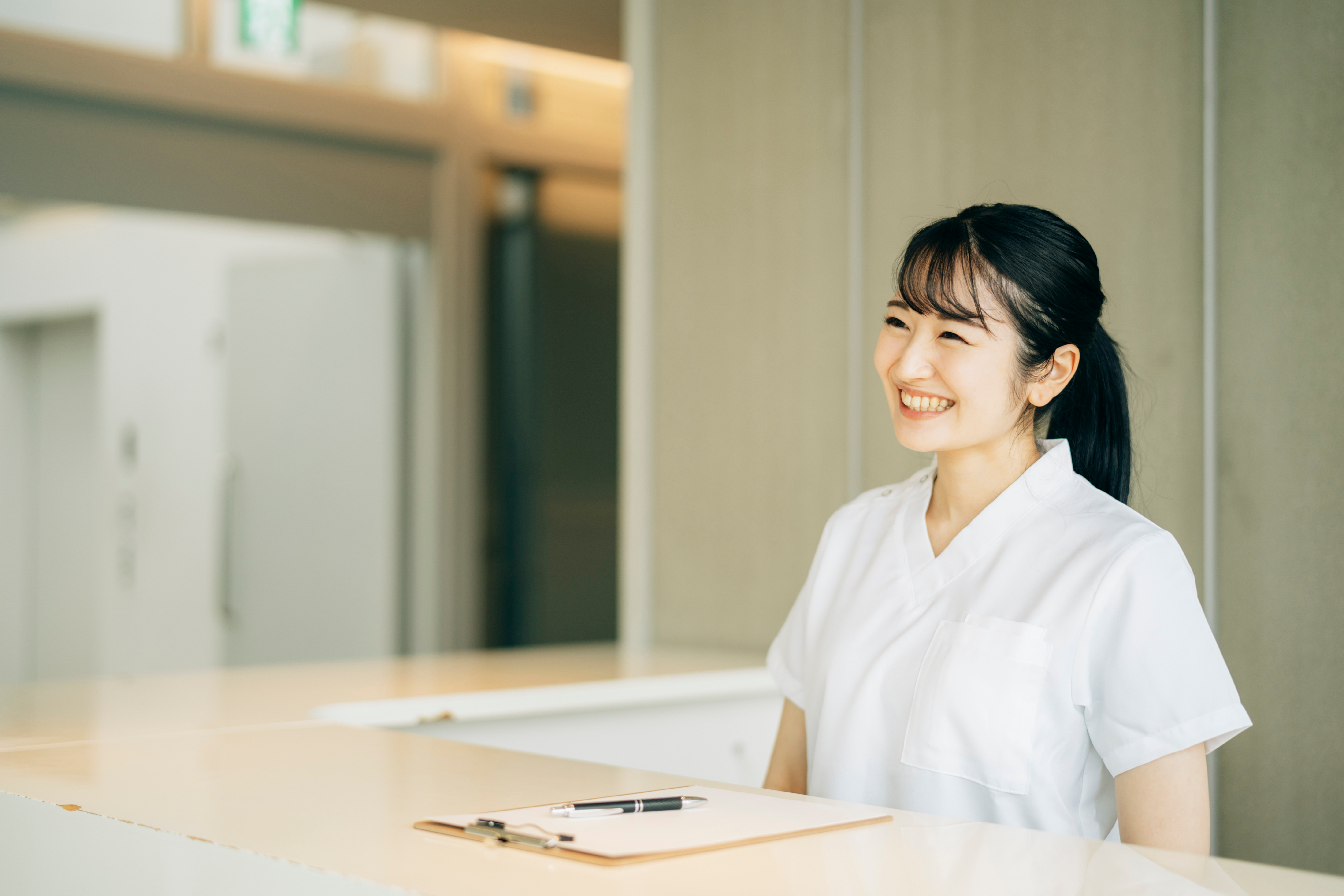 美容クリニック受付